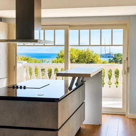 Villa Bienvenuty In Cap D'antibes With Sea View Antibes